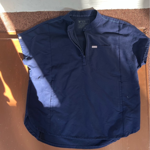 FIGS Montex Scrub Top. Women’s XL - Picture 2 of 5